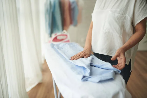 Close Image Woman Folding Clothes Ironing — Stock Photo, Image