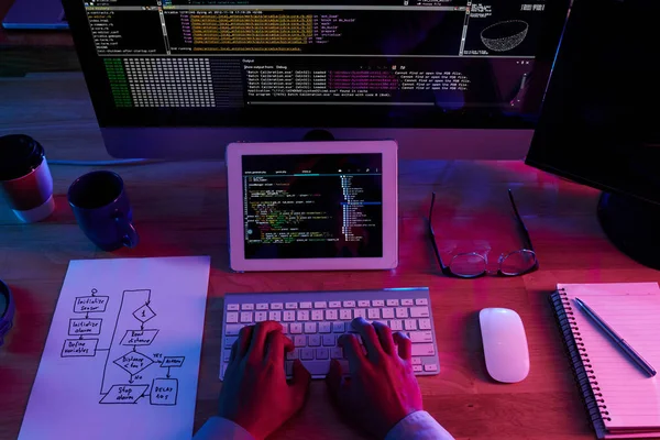 Hands Tester Checking Program Laptop — Stock Photo, Image