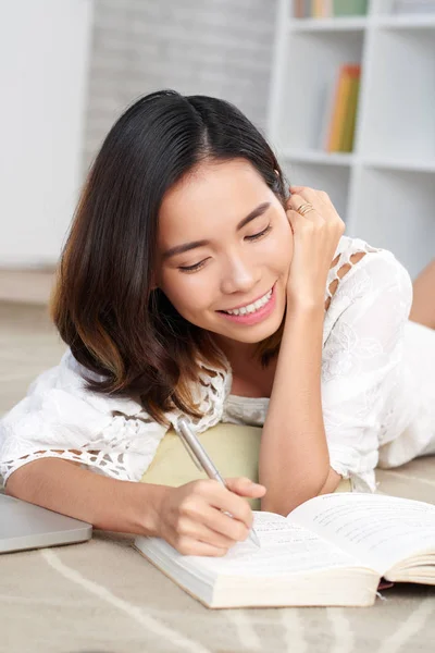 Bela Asiático Estudante Menina — Fotografia de Stock