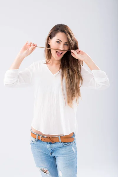 Chica Juguetona Haciendo Bigote Con Pelo —  Fotos de Stock