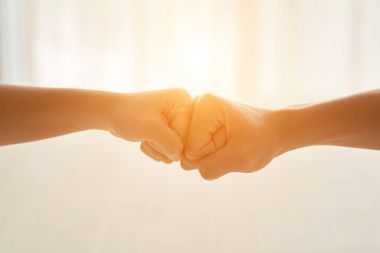 Açık renkli karşı beş gücünü çarpmak