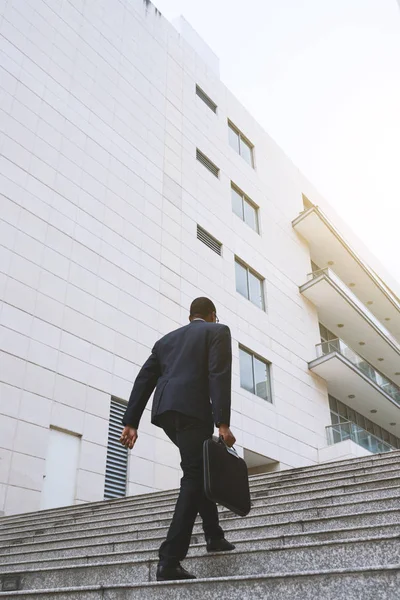 Businessman Going Office Building View — Stock Photo, Image