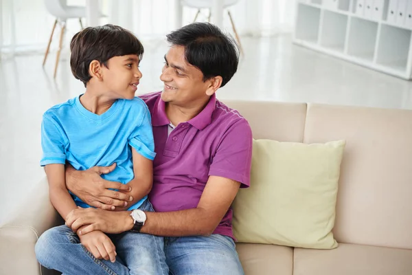 Indian Boy Sitting Knees His Father — Stock Photo, Image