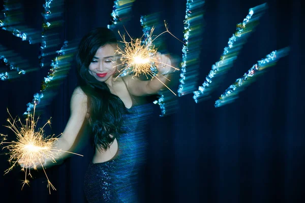 Vietnamese Young Woman Enjoying Dancing Sparklers Hands — Stock Photo, Image