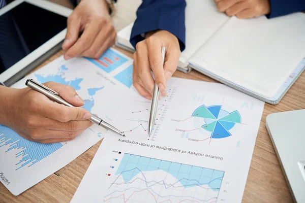 Investors Checking Diagram Subdivisions Main Company Activity — Stock Photo, Image