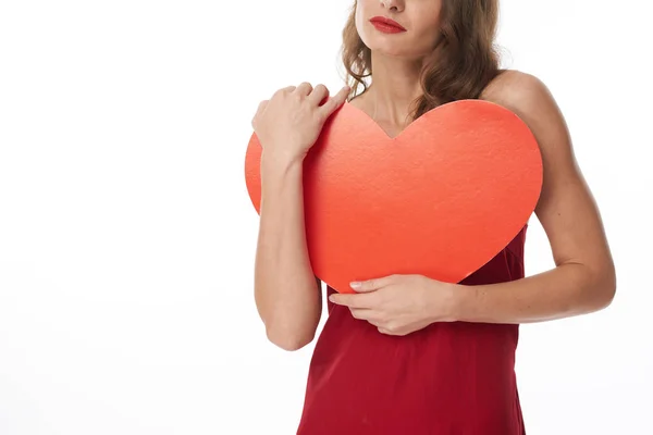 Triste Jovem Mulher Segurando Vermelho Papel Coração — Fotografia de Stock