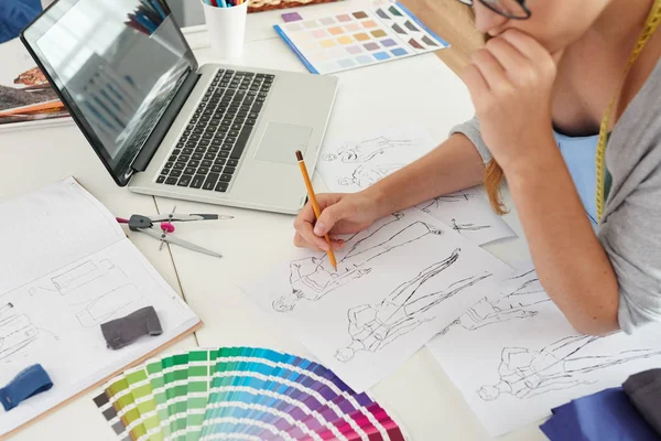 Fashion Designer Drawing New Models Spring Collection — Stock Photo, Image