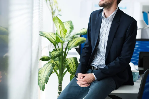 Cropped Image Businessman Sitting His Table Looking Window — Stock Photo, Image