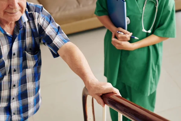 Cropped Image Medical Nurse Controlling Senior Patient Walking Stairs Recovery — Stock Photo, Image