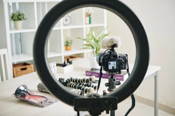 Circle Lamp Digital Camera Monopods Office Professional Blogger — 스톡 사진