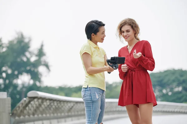 Pretty Young Smiling Woman Discussing Video Smartphone Screen Her Camerawoman — 스톡 사진