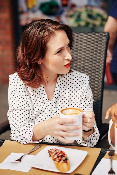 Beautiful Elegant Young Businesswoman Drinking Mug Coffee Listening Colleague Business — 스톡 사진