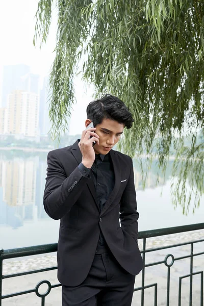 Vertical Medium Long Shot Young Businessman Wearing Stylish Black Suit — Stock Photo, Image