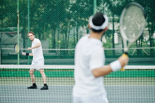 Joueurs Tennis Professionnels Jouant Jeu Tennis Sur Court — Photo