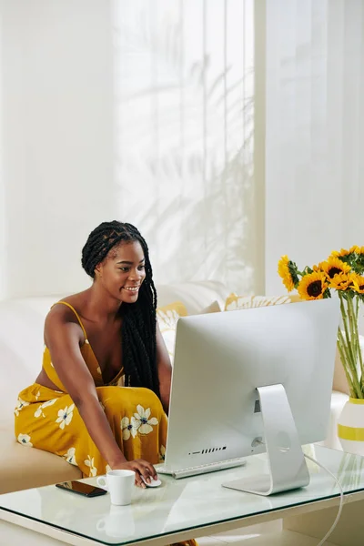 Young Woman Working Home She Smiling Reading Document Computer Screen — Stock Photo, Image