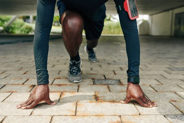 Atleta Maschio Forma Fiducioso Posizione Partenza Pronto Iniziare Uno Sprint — Foto Stock