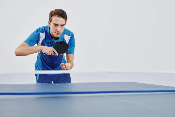 Serious Young Sportsman Playing Ping Pong Serving Ball Looking Camera — Stock Photo, Image