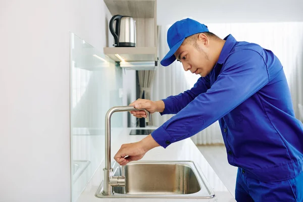 Repairman Cap Uniform Fixing Water Tap Kitchen Sink — Stock Photo, Image