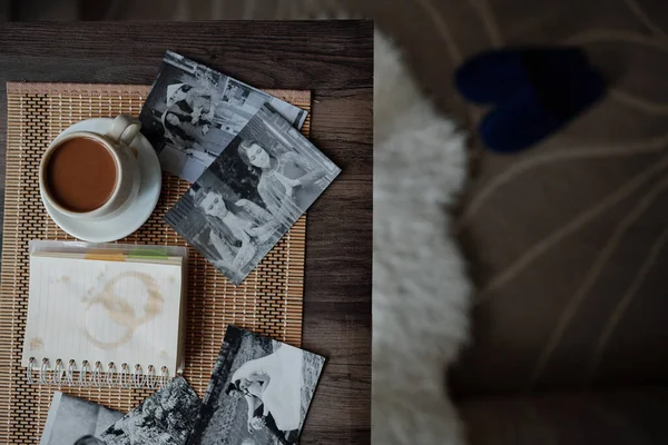 Kopje Cappuccino Planner Met Koffievlekken Bedrukte Zwart Wit Foto Tafel — Stockfoto