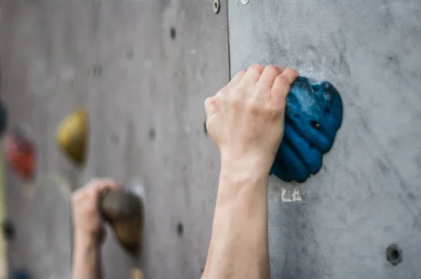 Close Asian Male Climbing Focus Hands — Stock Photo, Image