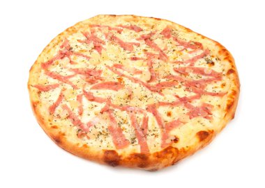 Ananaslı pizza, mozzarella ve jambonlu. Beyaz arka plan. İzole edilmiş. Yakın plan..