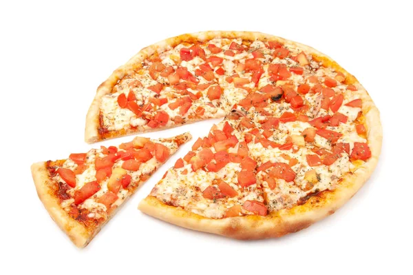 Pizza Com Parmesão Mussarela Fatias Tomate Orégano Uma Fatia Cortada — Fotografia de Stock