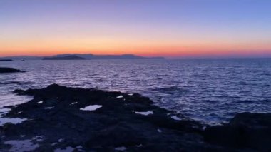 Gün batımında romantik deniz manzarası, Girit Adası
