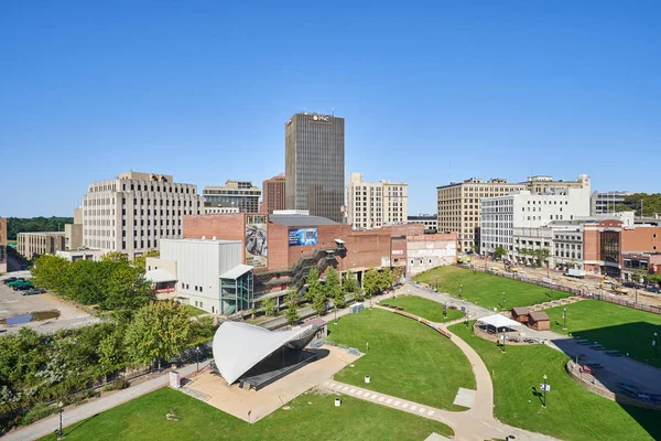 Día Soleado Centro Akron Sobre Lock Lock Lugar Entretenimiento Aire — Foto de Stock