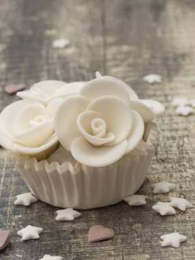 cupcake vintage bir aranjman