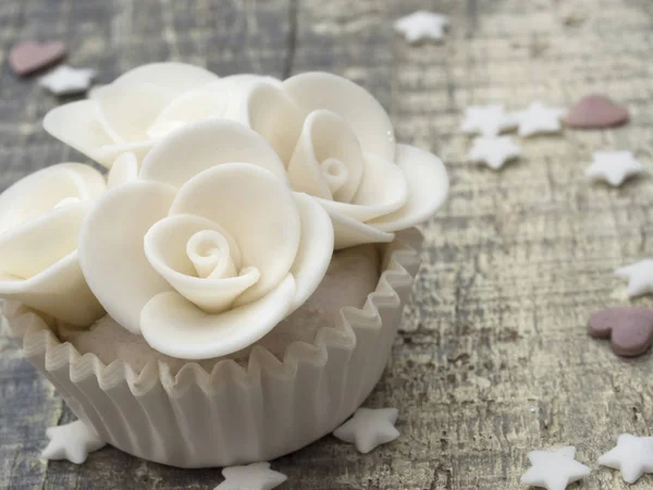 Cupcake in a vintage arrangement — Stock Photo, Image