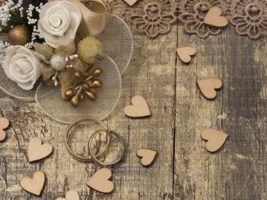 Altın alyans, aşk kavramı