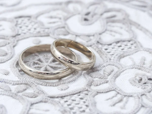 Golden Wedding Rings Love Concept — Stock Photo, Image