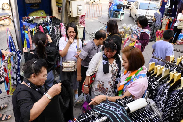 Mercado callejero de Mae Sai . — Foto de Stock