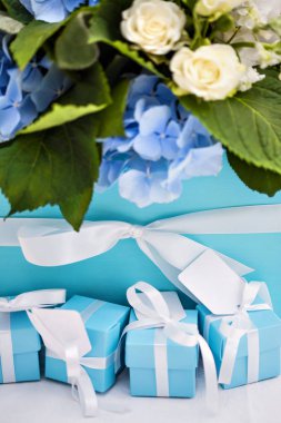 Şirin mavi hediye kutuları..