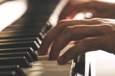 Piyano yakın çekim Shot oynamak