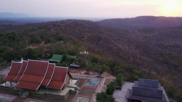 Wat Sirindhornwararam (Templo Phu Prao), Ubon Ratchathani, Tailandia . — Vídeos de Stock