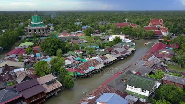 泰式房屋水上市场，Samutsongkhram，泰国. — 图库视频影像