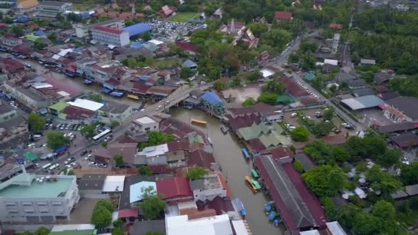 Ampawa drijvende markt, Samutsongkhram, Thailand. — Stockvideo