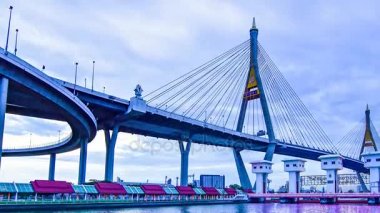 bangkok Tayland da bhumibol köprü geçiş chaopraya Nehri'nin havadan görünümü 