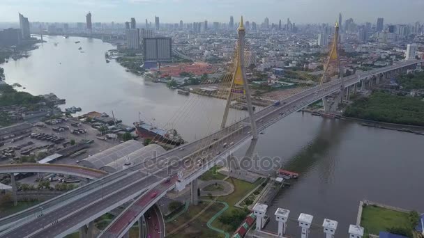 Aerial view of bhumibol bridge crossing chaopraya river in bangkok thailand — Stock Video