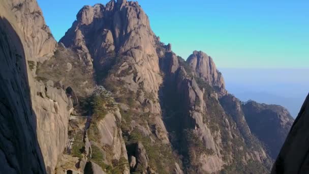 Güzel sahne üzerinde Huangshan, Çin — Stok video