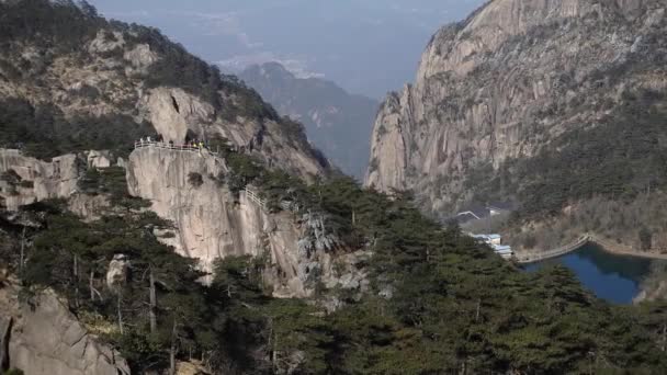 Güzel sahne üzerinde Huangshan, Çin — Stok video