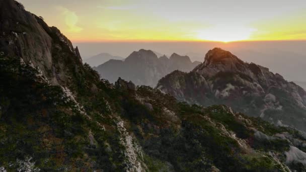 Красиві пейзажі на Хуаншань, Сполучені Штати Америки — стокове відео
