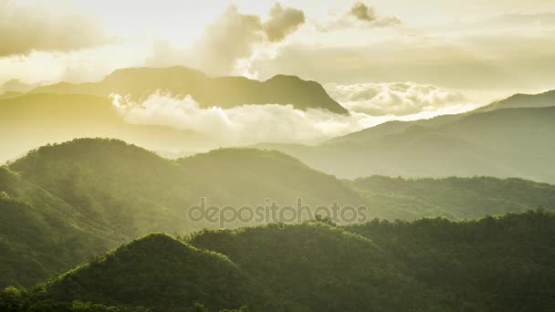 Aussichtspunkt Attraktion von Chaoko und Phu Tub berg, Phetchabun, Thailand. — Stockvideo