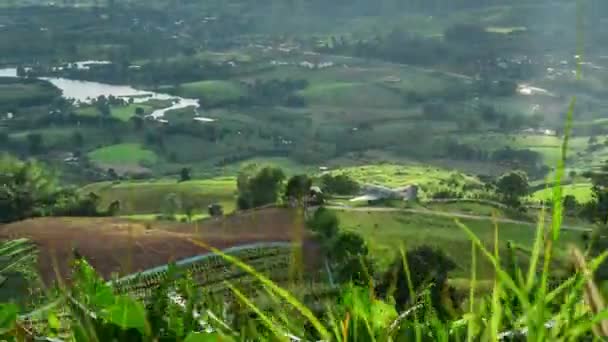 Aussichtspunkt Attraktion von Chaoko und Phu Tub berg, Phetchabun, Thailand. — Stockvideo