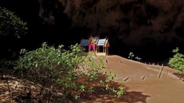 Pavillon Hua Hin, Tayland yakın Phraya Nakorn mağarada. Milli Park Khao Sam ROI Yot, Tayland 
