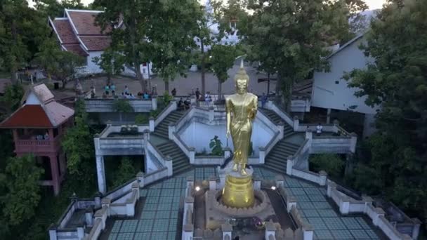 Wat Phra Αυτό Kao Noi στο Nan, Ταϊλάνδη — Αρχείο Βίντεο