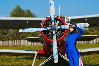 kask ayakta uçak ile çekici pilot