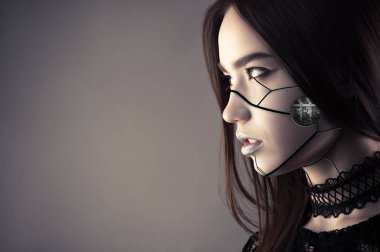 lüks cyberpunk kız moda makyaj ile