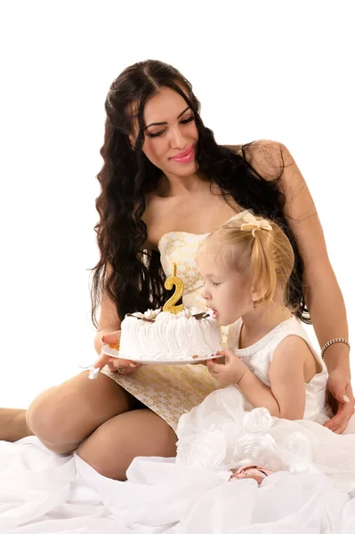 Mother Daughter Eating Cake Birthday — Stock Photo, Image